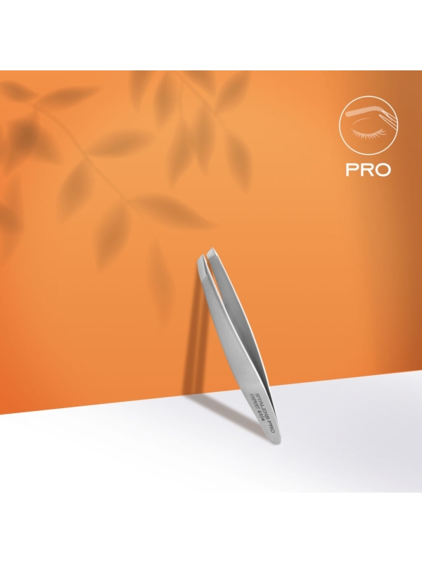 Pęseta do brwi Staleks Pro Expert 61 Typ 4 (wąska skośna) — kup w Janelle Shop